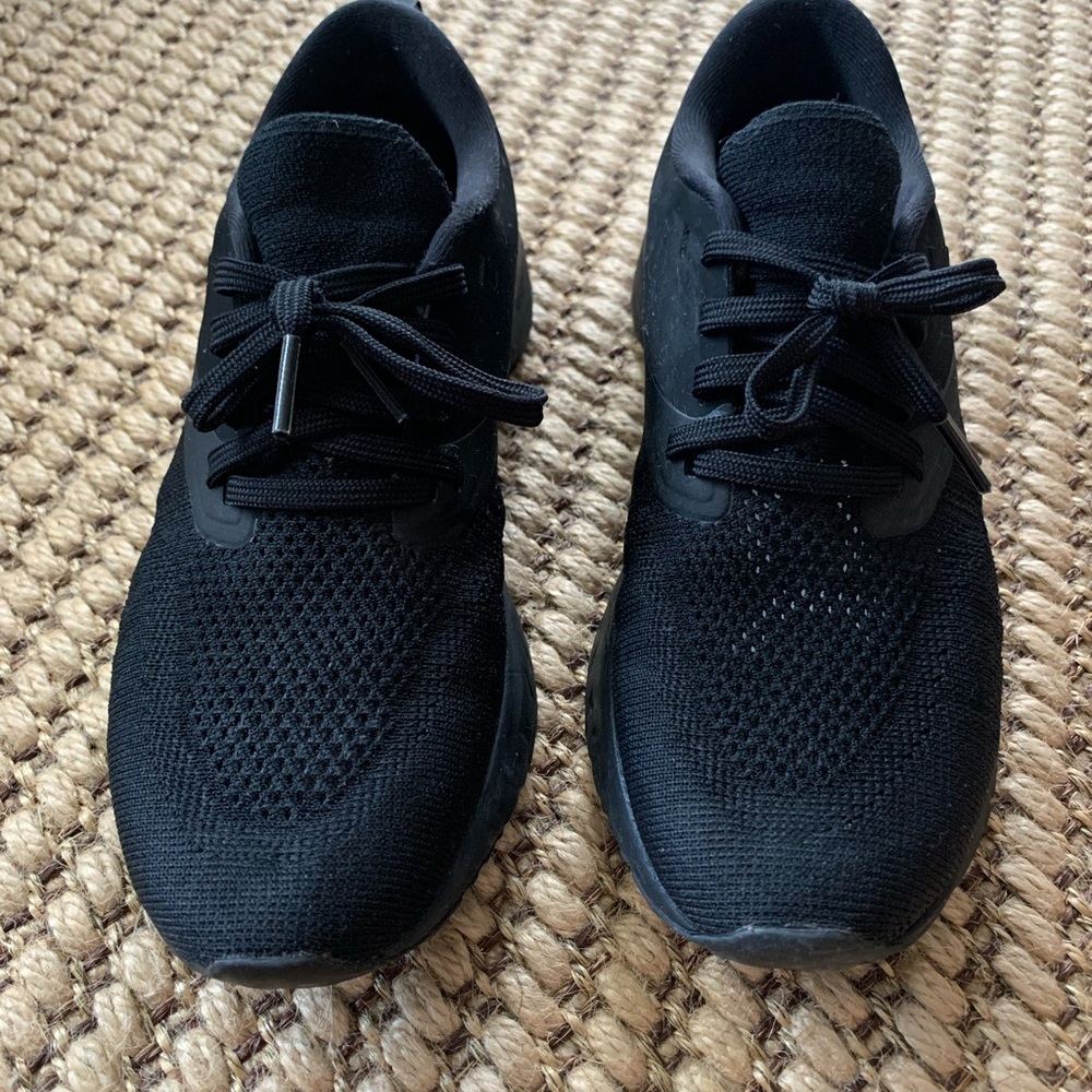 Nike Odyssey Flyknit